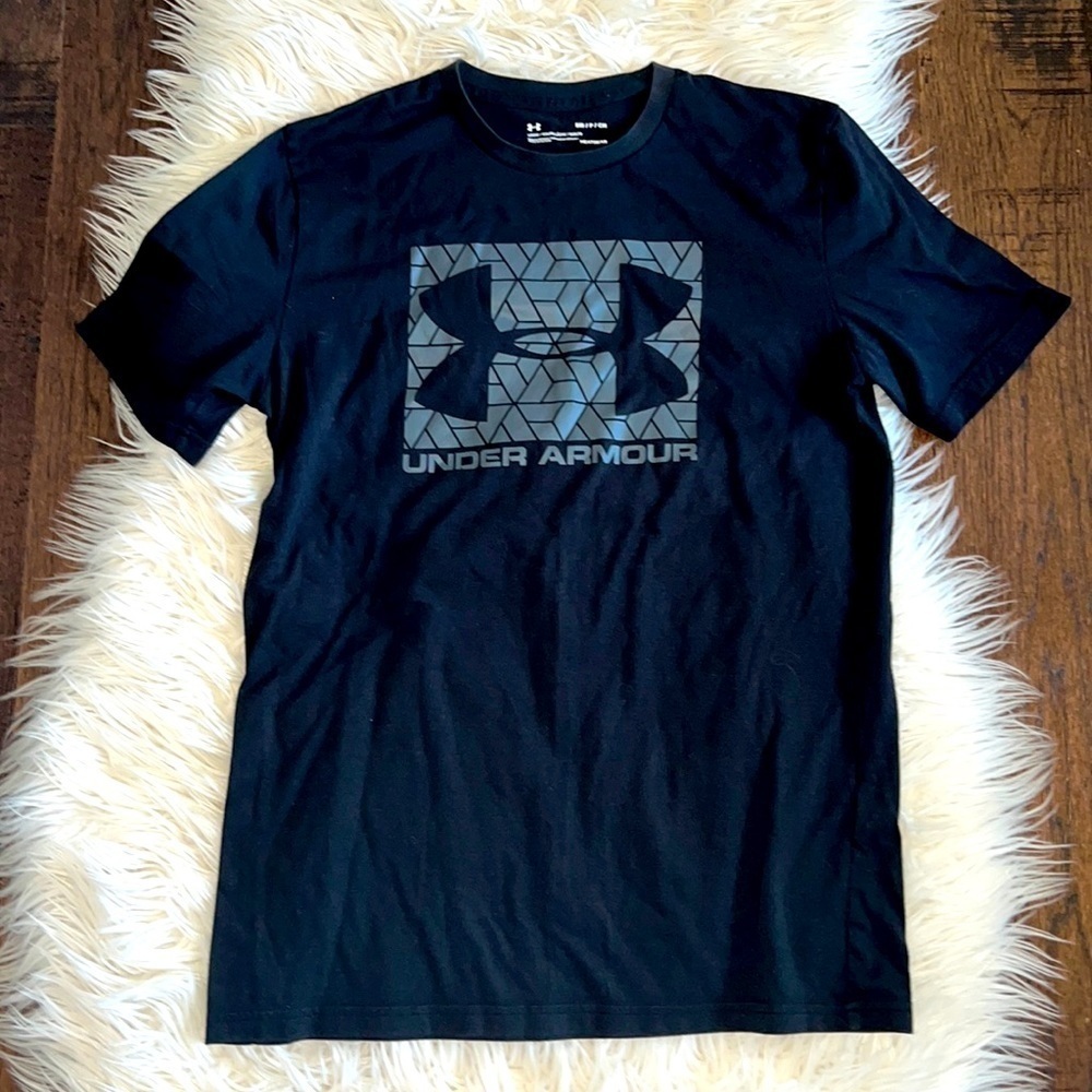 Trendy Under Armour Tee